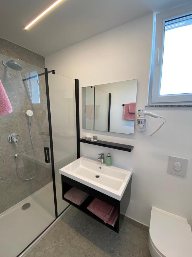 Apartmani Kumenat Биоград на Мору Екстериор снимка