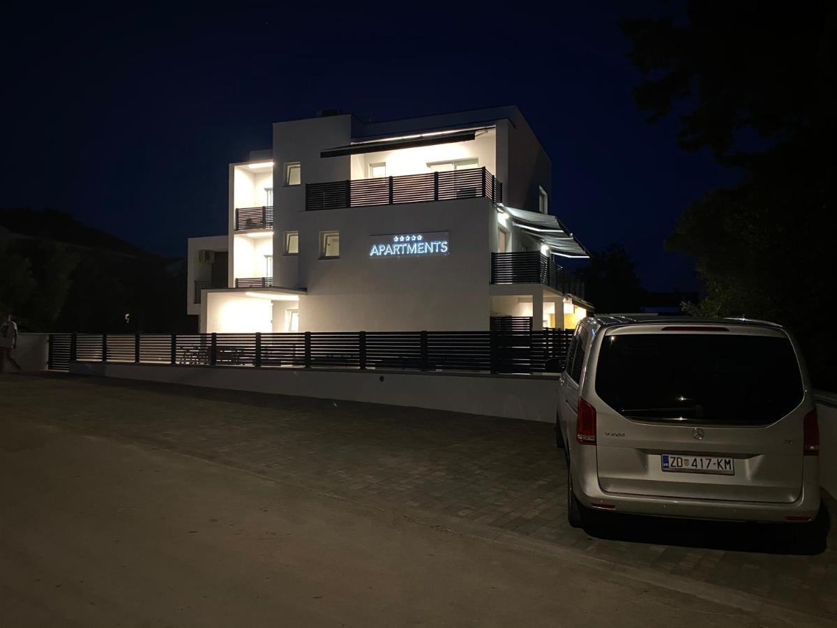 Apartmani Kumenat Биоград на Мору Екстериор снимка