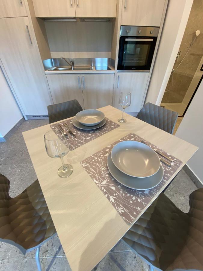 Apartmani Kumenat Биоград на Мору Екстериор снимка