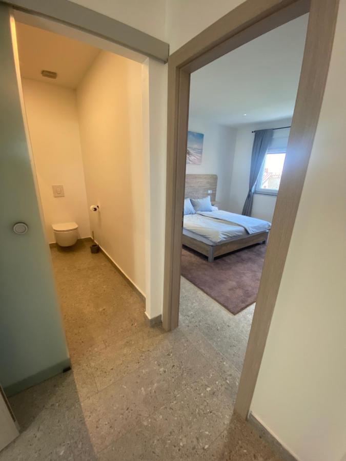 Apartmani Kumenat Биоград на Мору Екстериор снимка