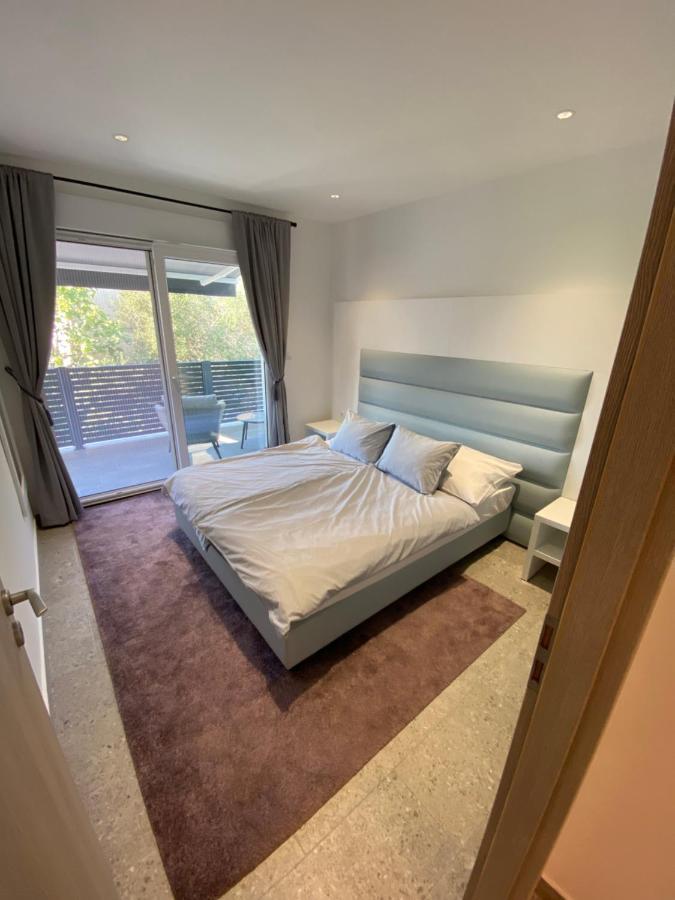 Apartmani Kumenat Биоград на Мору Екстериор снимка