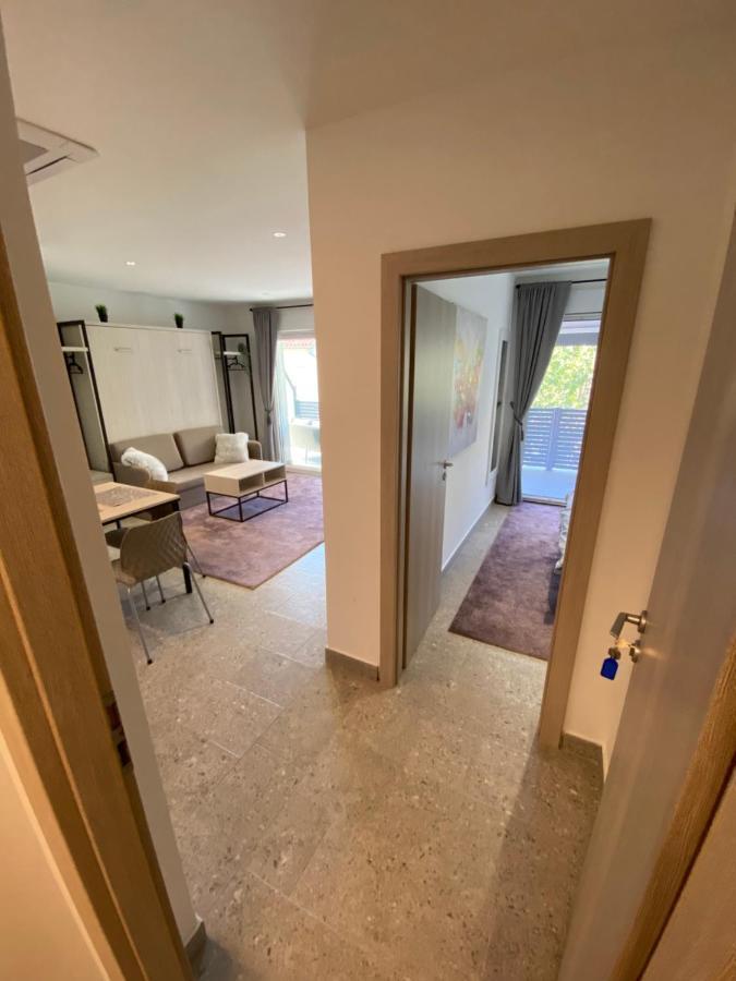 Apartmani Kumenat Биоград на Мору Екстериор снимка