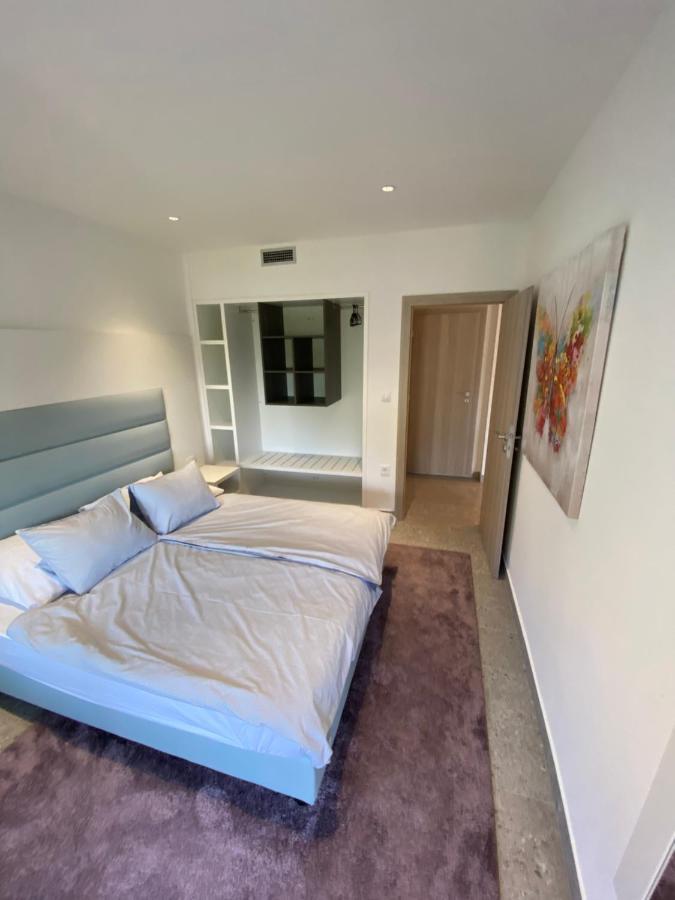 Apartmani Kumenat Биоград на Мору Екстериор снимка